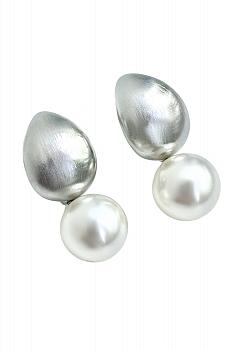  Серьги из акрила